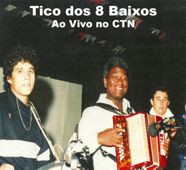 Tico dos 8 Baixos ao Vivo - frente md